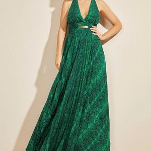 Beautiful, comfortable and stylish dress!